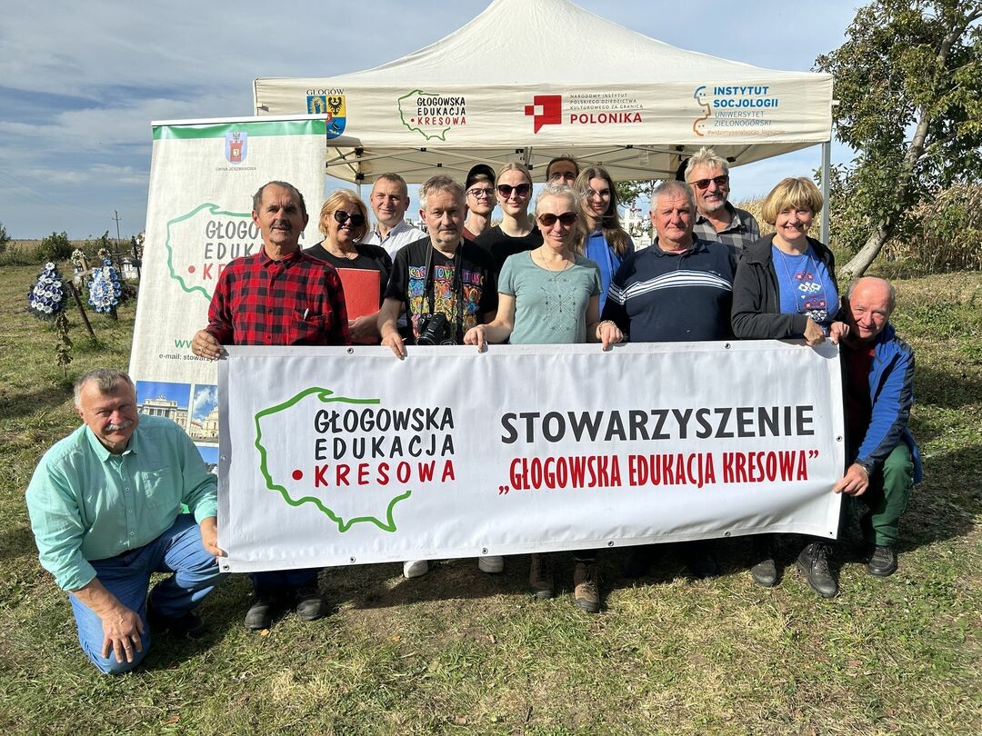 Cmentarze, kapliczki i krzyże przydrożne w Nowym Sołońcu – dokumentacja terenowa polskiego dziedzictwa kulturowego w Rumunii
